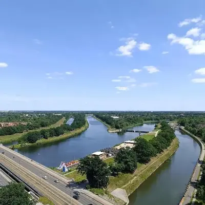17th Floor with River View Panorama