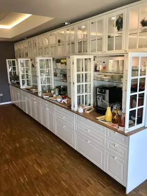 Kuchnia lub aneks kuchenny w obiekcie Hotel Arkadia Jelcz-Laskowice
