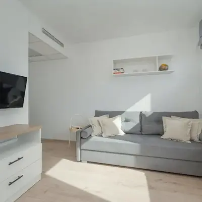Air-conditioned Modern Studio with Parking in the Centre of Wroclaw by Noclegi Renters