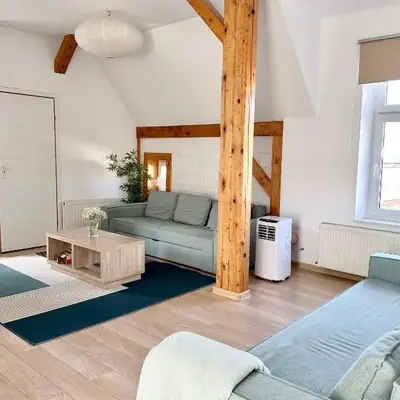 Przestronny apartament nr 7 z widokiem na góry Sowie