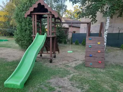 Plac zabaw dla dzieci w obiekcie HARCÓWKA 2